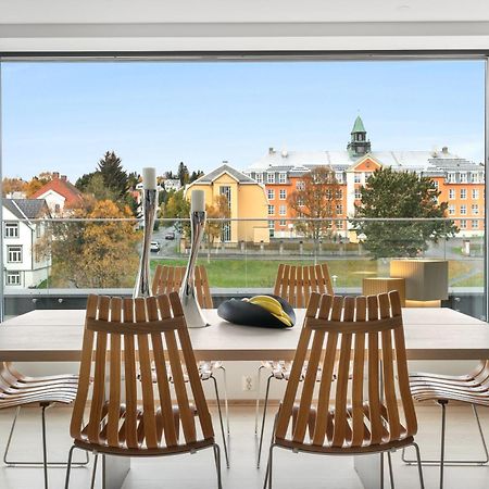 Luxury Apartment Downtown Tromso With 2 Bedrooms And 2 Bathrooms And Parking Exterior foto
